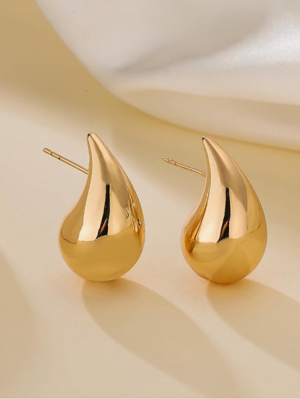 Gold Teardrop Stud Earrings – Elegant Women’s Jewelry